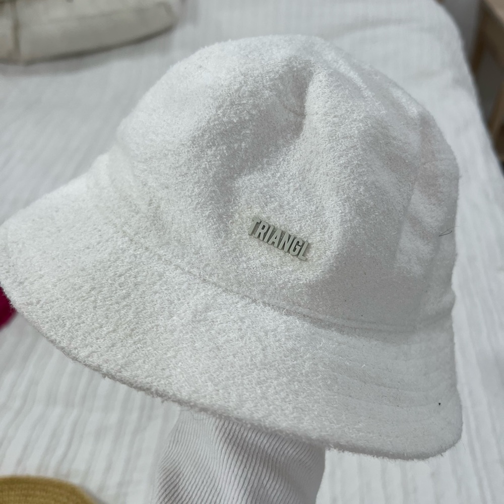 Triangl towel hat.